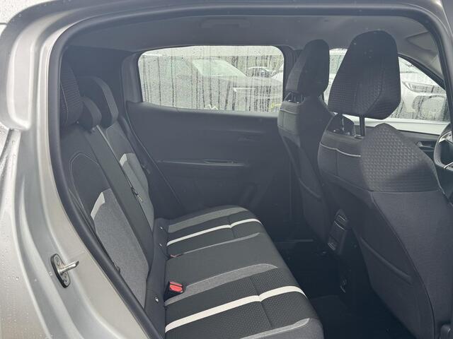 Opel FRONTERA 1.2 Turbo Hybrid GS Uiteraard als nieuw, rijklaar en voorzien Opel fabrieksgarantie | Climate | Stoel en stuurverwarming | LMV met all season | Cruise control | Full LED | Fabrieksnavigatie | Draadloos Carplay | We zijn officieel Opel dealer!