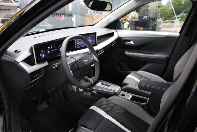 Opel FRONTERA 1.2 Turbo Hybrid Ultimate 5p. | Keyless Entry & Start | Winterpack | BLIS | Achteruitrijcamera