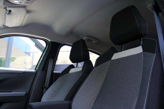 Opel FRONTERA 1.2 Turbo Hybrid Ultimate 5p. | Keyless Entry & Start | Winterpack | BLIS | Achteruitrijcamera