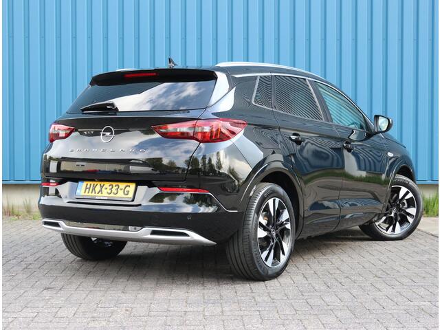 Opel Grandland 1.6 Turbo Hybrid Ultimate | Navigatie | 360' Camera | Verwarmde/Verkoelende Comfortstoelen | LEER | Keyless Entry/Start | Matrix LED Koplampen | Dodehoek | Elektrisch Achterklep met Sensor | 18" Lichtmetalen Velgen | Apple Carplay/Android Auto |