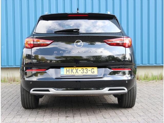 Opel Grandland 1.6 Turbo Hybrid Ultimate | Navigatie | 360' Camera | Verwarmde/Verkoelende Comfortstoelen | LEER | Keyless Entry/Start | Matrix LED Koplampen | Dodehoek | Elektrisch Achterklep met Sensor | 18" Lichtmetalen Velgen | Apple Carplay/Android Auto |