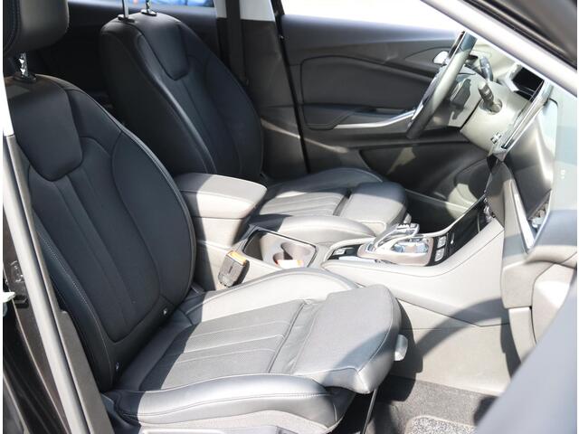 Opel Grandland 1.6 Turbo Hybrid Ultimate | Navigatie | 360' Camera | Verwarmde/Verkoelende Comfortstoelen | LEER | Keyless Entry/Start | Matrix LED Koplampen | Dodehoek | Elektrisch Achterklep met Sensor | 18" Lichtmetalen Velgen | Apple Carplay/Android Auto |