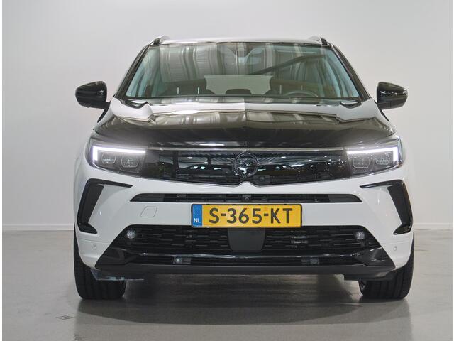 Opel Grandland 1.6 Turbo Plug-In Hybrid 4x4 GSe 300PK | Alcantara/Leer | 360° Camera | Stoel, Stuur & Voorruit verwarmd | NightVision | AppleCarPlay/AndroidAuto | AGR-Stoelen | Two-tone |