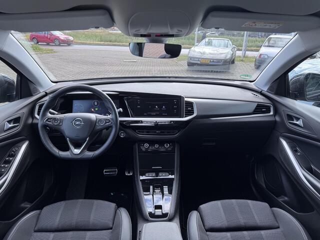 Opel Grandland 1.6 Turbo Hybrid Level 3 Als nieuw!! fabrieksdemo | Carplay | LED | Camera | Winterpakket | 2x lader