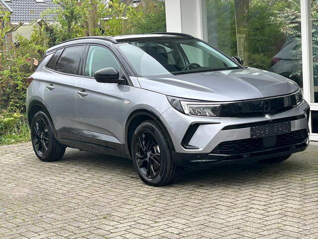 Opel Grandland 1.6 Turbo 225pk Plug-In Hybrid GS | Navigatie | Adaptive Cruise control | Climate control | Achteruitrijcamera | Parkeersensoren | Zwart dak