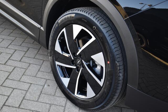 Opel Grandland 1.2 Turbo Hybrid GS Direct uit voorraad leverbaar