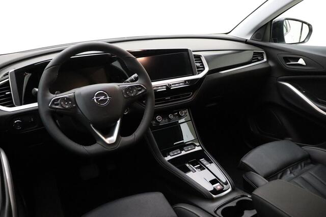Opel Grandland 1.6 Turbo Plug-In Hybrid Ultimate | Navigatie | Lederen bekleding | Trekhaak | Keyless | Camera | Zwart dak | Stoel verwarming | Lichtmetalen velgen