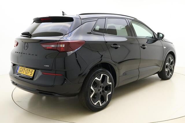 Opel Grandland 1.2 Turbo Hybrid Ultimate 136 PK Automaat | Navigatie | Alcantara | Lichtmetalen velgen | Camera | Stoel & Stuurverwarming | Dakrails | Keyless | Cruise control