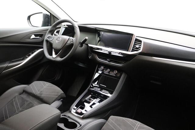 Opel Grandland 1.2 Turbo Hybrid Ultimate 136 PK Automaat | Navigatie | Alcantara | Lichtmetalen velgen | Camera | Stoel & Stuurverwarming | Dakrails | Keyless | Cruise control