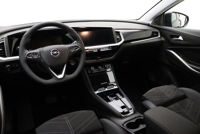 Opel Grandland 1.2 Turbo Hybrid Ultimate 136 PK Automaat | Navigatie | Alcantara | Lichtmetalen velgen | Camera | Stoel & Stuurverwarming | Dakrails | Keyless | Cruise control