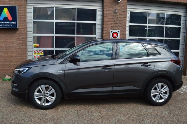 Opel Grandland 1.2 Turbo Elegance