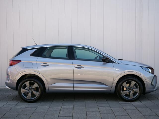 Opel Grandland 1.2 Turbo 130pk Elegance Apple Carplay / Winterpakket / Cruise Control