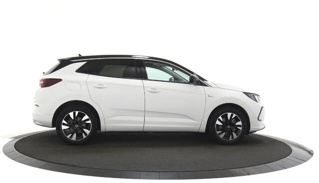 Opel Grandland 1.6 Turbo Plug-In Hybrid Elegance Standkachel / Keyless / Camera