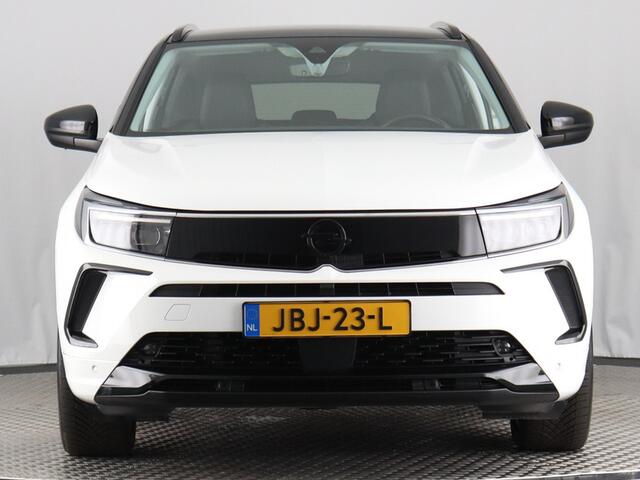 Opel Grandland 1.6 Turbo Plug-In Hybrid 4x4 GSe (Camera / Navi / Elek. achterklep / ACC)