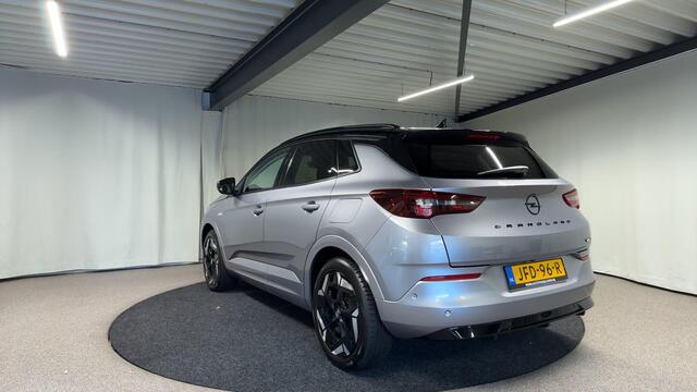 Opel Grandland 1.6 Turbo Plug-In Hybrid 4x4 GSe Automaat | Navi | Alcantara