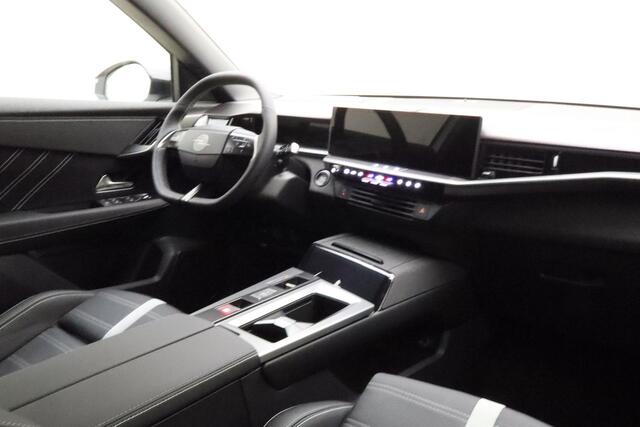 Opel Grandland Electric GS 73 kWh | DEMO | Lederen bekleding | Massage stoelen | Afneembare trekhaak | Stoel & Stuurverwarming | Schuif/kanteldak | Lichtmetalen velgen | Rondomzicht camera