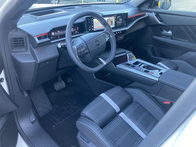 Opel Grandland 1.2 Turbo Hybrid Business Edition | Navigatie | Lederen bekleding | Adaptive Cruise Control | Camera | Schuif - kanteldak |