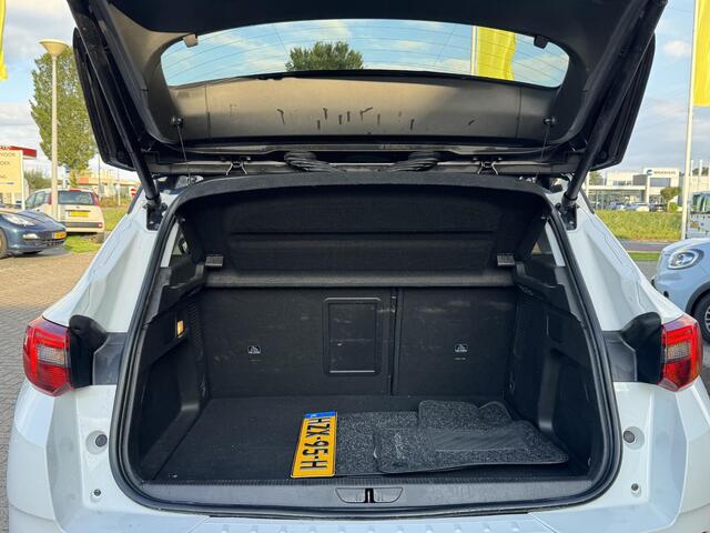 Opel Grandland 1.6 Turbo Plug-In Hybrid 4x4 GSe Geheel rijklaar |BOVAG gar. - GSe uitvoering! 300pk automaat Hybrid | Alcantara\leer | Full LED | Camera | 2x lader