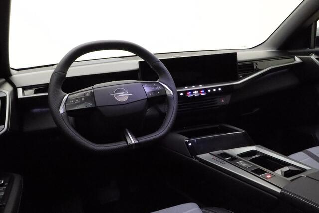 Opel Grandland 1.6 Turbo Plug-in-Hybrid GS | 7.4 KW boardlader | Rondomzicht camera | LED matrix | 20'' lichtmetalen velgen | Panoramadak | AGR stoel | Elektrische achterklep