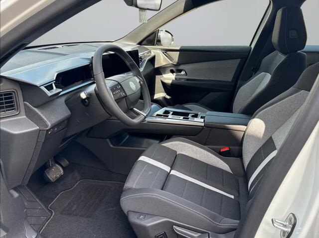 Opel Grandland 1.2 Turbo Hybrid Business Edition Trekhaak/Stoel+stuur verwarming/Electr achterklep.