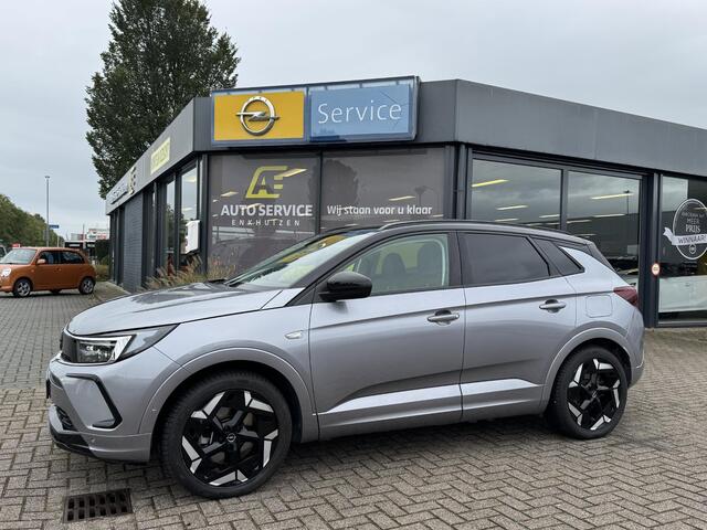 Opel Grandland 1.6 Turbo Plug-In Hybrid 4x4 GSe Als nieuw! 300pk! GSe incl. beurt-12M Garantie-2x lader-nw All Season