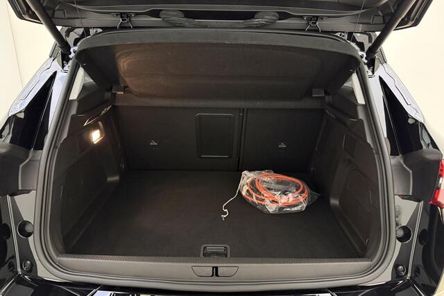 Opel Grandland 1.6 Turbo Plug-In Hybrid 4x4 GSE 300 PK Automaat | Navigatie | Camera | Stoel & Stuurverwarming | 19" Lichtmetalen velgen | Zwart dak | Alcantara bekleding | Keyless