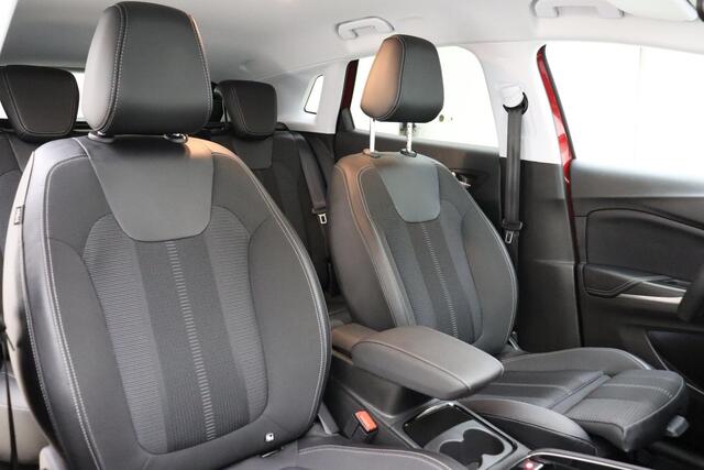 Opel Grandland 1.2 Turbo Level 3 | Navigatie via Carplay | Climate control | Keyless | Camera | Lichtmetalen velgen | Stuurverwarming | Getint glas | Electrische achterklep