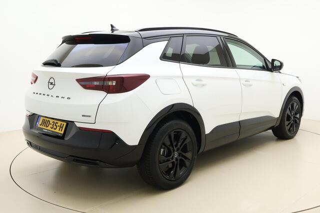 Opel Grandland 1.6 Turbo Plug-In Hybrid GS 225 PK Automaat | Navigatie | Camera | Stoel & Stuurverwarming | AGR Stoelen | Keyless | Electrische achterklep | Zwart dak | Dakrails