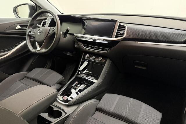 Opel Grandland 1.6 Turbo Plug-In Hybrid GS 225 PK Automaat | Navigatie | Camera | Stoel & Stuurverwarming | AGR Stoelen | Keyless | Electrische achterklep | Zwart dak | Dakrails