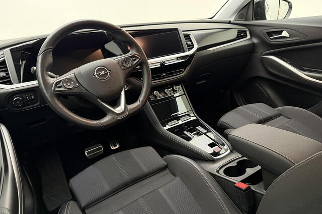 Opel Grandland 1.6 Turbo Plug-In Hybrid GS 225 PK Automaat | Navigatie | Camera | Stoel & Stuurverwarming | AGR Stoelen | Keyless | Electrische achterklep | Zwart dak | Dakrails
