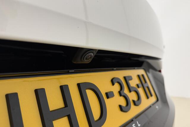 Opel Grandland 1.6 Turbo Plug-In Hybrid GS 225 PK Automaat | Navigatie | Camera | Stoel & Stuurverwarming | AGR Stoelen | Keyless | Electrische achterklep | Zwart dak | Dakrails