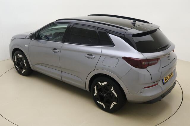 Opel Grandland 1.6 Turbo Plug-In Hybrid 4x4 Ultimate | Afn. Trekhaak | Matrix verlichting | Elek. Achterklep | Stoel, Stuur en Voorruit verwarming |