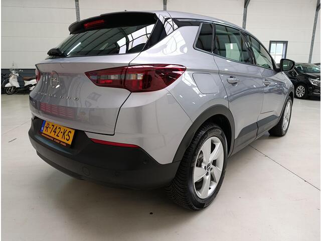 Opel Grandland 1.6 Turbo Plug-In Hybrid