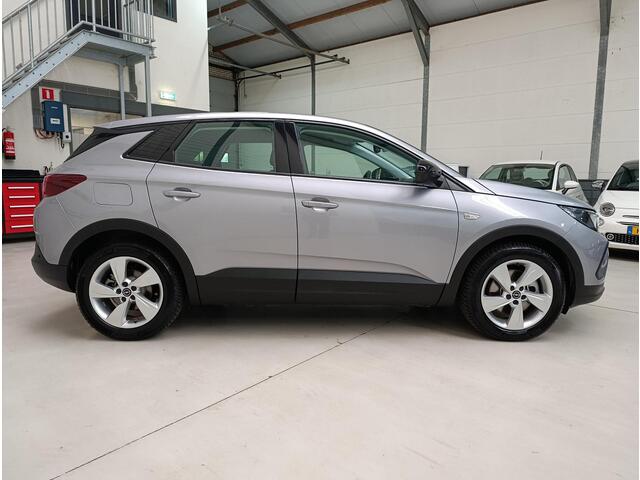 Opel Grandland 1.6 Turbo Plug-In Hybrid