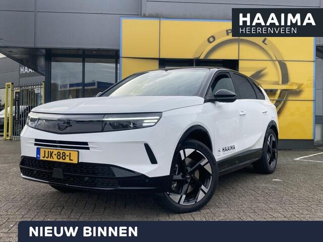Opel Grandland 1.6 Turbo 195pk Plug-in-Hybrid Automaat GS | Panoramadak | 20" lichtmetalen velgen | Trekhaak | Headup display | Navigatie | Adapt. Cruise control | LED Matrix verlichting