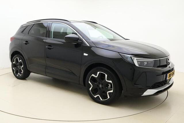 Opel Grandland 1.2 Turbo 130pk Automaat Ultimate | Navigatie | Camera | Alcantara | Elektrische achterklep | Stoel- en stuurverwarming | Verwarmbaar voorraam | 19" lichtmetalen velgen