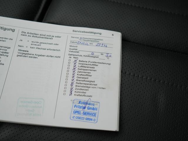 Opel Grandland 1.6 Turbo Ultimate Plug In Hybrid 225pk Dealer O.H PHEV | Lederen Sportstoelen Memory & Ventilatie | Adaptive Cruise | Apple Carplay | Stoelen & Stuur Verwarmd | Blis | Keyless | LED | Navigatie | 19"LM | DAB |