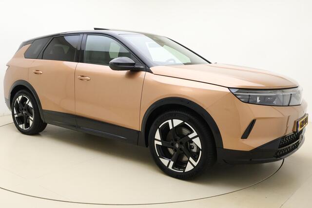 Opel Grandland Electric GS 73 kWh | Navigatie | Glazen schuif/kanteldak | AGR Stoelen | Zwart dak | Keyless | Stoel & Stuurverwarming | Adaptive Cruise control