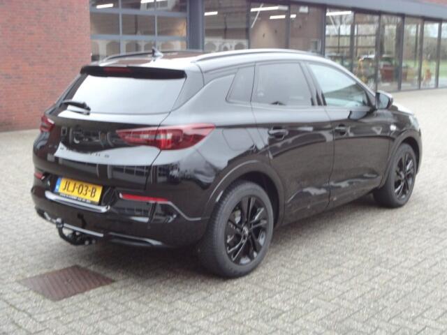 Opel Grandland 1.2 Turbo GS Black Line Edition Automaat ,Trekhaak ,Led verlichting ,Navi ,Camera voor en achter