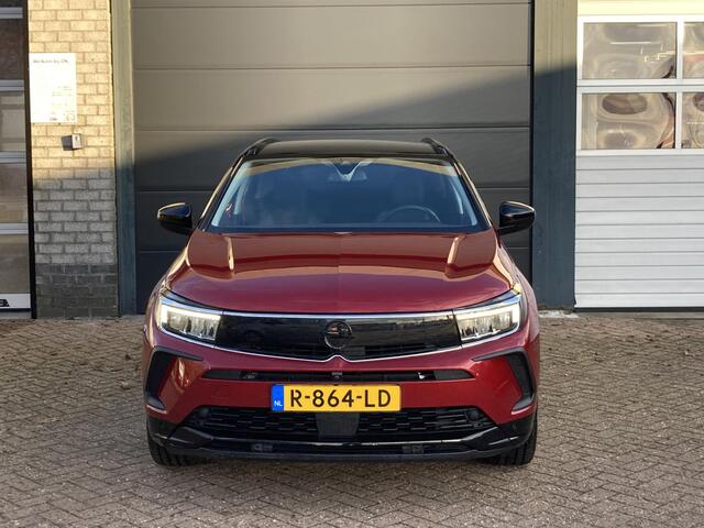Opel Grandland 1.2 Turbo GS Line | Apple carplay/Android auto | Cruise control | Climate control | Led verlichting | Navigatiesysteem | Licht metalen velgen 18'' |