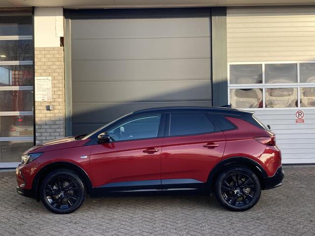 Opel Grandland 1.2 Turbo GS Line | Apple carplay/Android auto | Cruise control | Climate control | Led verlichting | Navigatiesysteem | Licht metalen velgen 18'' |