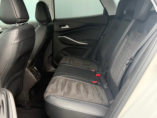 Opel Grandland BWJ 2022 | 1.2T 131PK Ultimate | TREKHAAK | 360 CAMERA | LEDER/ALCANTARA | CLIMA | WINTERPAKKET | NAVI | CARPLAY