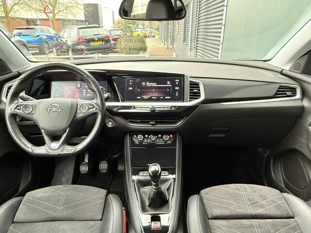 Opel Grandland BWJ 2022 | 1.2T 131PK Ultimate | TREKHAAK | 360 CAMERA | LEDER/ALCANTARA | CLIMA | WINTERPAKKET | NAVI | CARPLAY