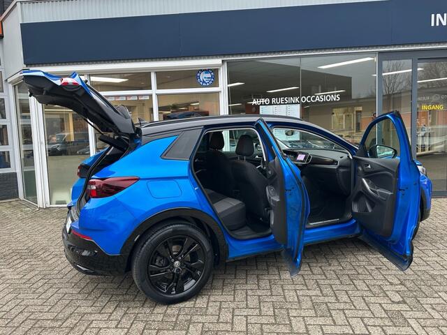 Opel Grandland 1.6 TURBOHY GS LINE
