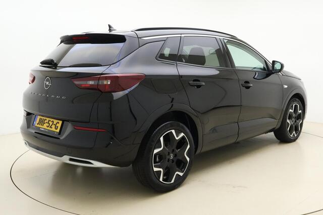 Opel Grandland 1.2 Turbo 130pk Automaat Ultimate | Navigatie | Camera | Alcantara | Elektrische achterklep | Stoel- en stuurverwarming | Verwarmbaar voorraam | 19" Lichtmetalen velgen