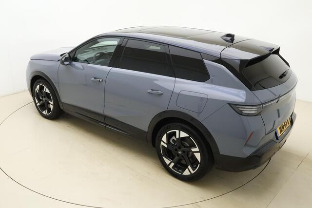 Opel Grandland 1.6 Turbo Plug-in-Hybrid GS | Lederen bekleding | Panoramisch Schuif/kanteldak | Trekhaak afneembaar | Climate control | AGR | Zwart dak