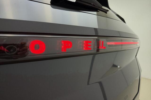 Opel Grandland 1.6 Turbo Plug-in-Hybrid GS | Lederen bekleding | Panoramisch Schuif/kanteldak | Trekhaak afneembaar | Climate control | AGR | Zwart dak