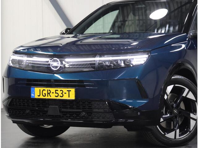 Opel Grandland 1.6 195PK Turbo Plug-in-Hybrid GS | 1ste eigenaar | Head-up display | AppleCarPlay/AndroidAuto | Schuifkanteldak | Navigatie | Adaptieve Cruise Control | Keyless | AGR Stoelen | Stoel/Stuur/Voorruitverwarming | FULL LED | 360°Camera | Isofix | Privacy Gla