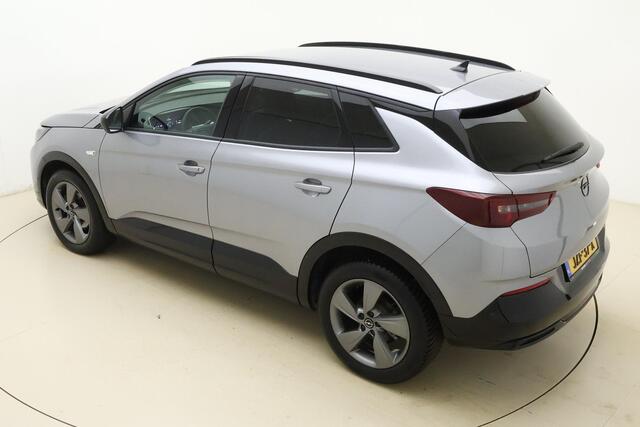 Opel Grandland 1.2 Turbo GS Line 130 PK | Navigatie | Camera | Keyless | Electrische achterklep | Dakrails | Stoel & Stuurverwarming | AGR Stoelen | Climate control
