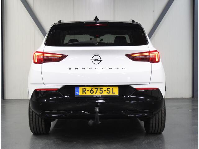 Opel Grandland 225PK Plug-In Hybrid Elegance | AppleCarPlay/AndroidAuto | Trekhaak | Winterpakket | LEER/Alcantara | Camera | Keyless | Electrische klep | Navigatie | AUTOMAAT | Stoel/Stuur/Voorruitverwarming | AGR Stoelen | Isofix | Privacy Glass |